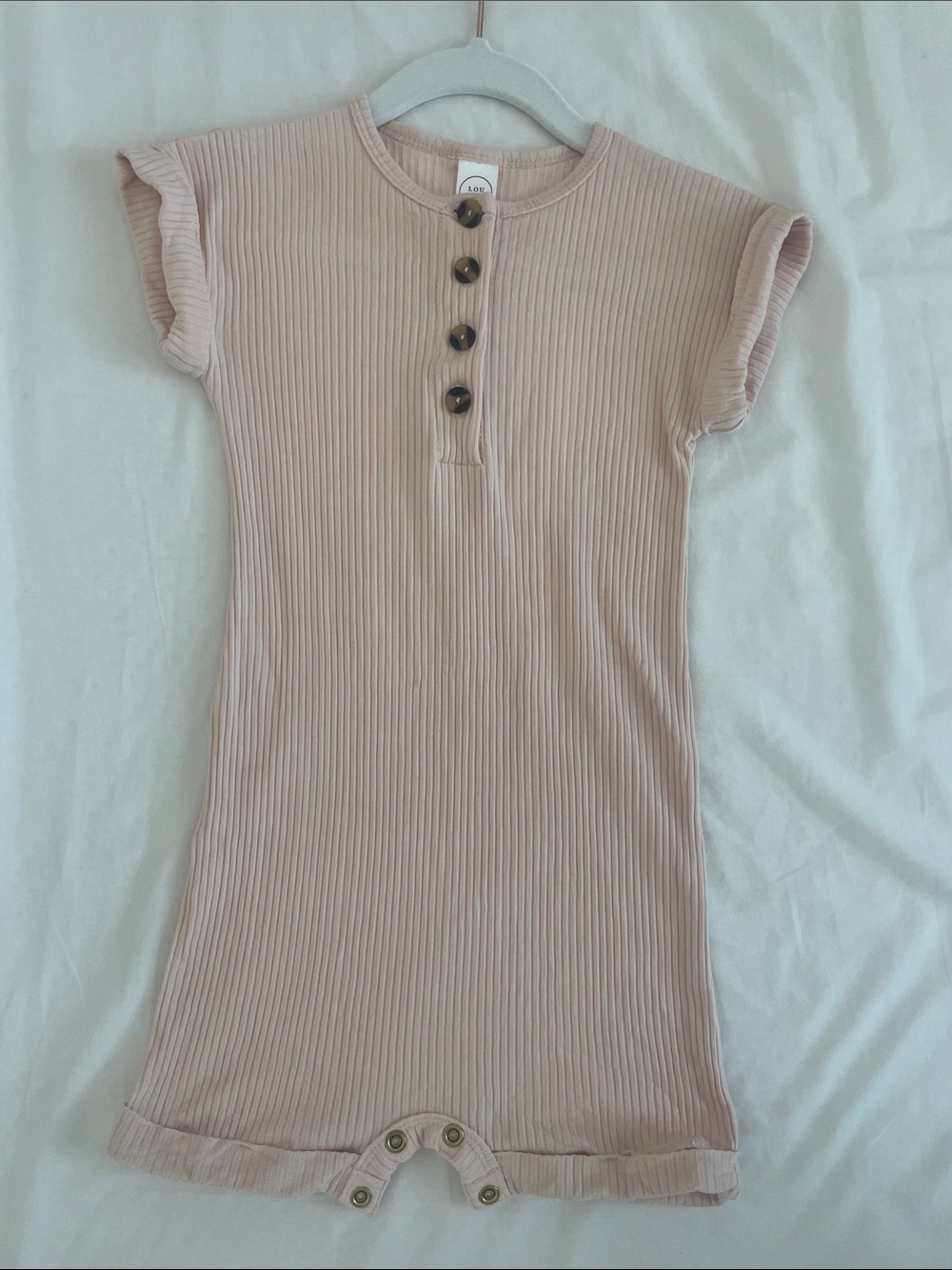 Lou Lou & Company Ribbed Blush Pink Henley Romper 2T (NWOT)